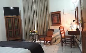 Hotel Ceballos Colima